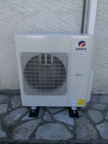 Fourniture et installation d'une climatisation air/air GREE à Avermes 